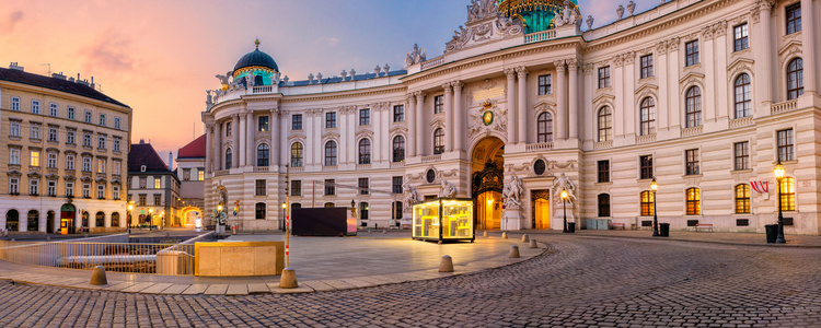 A Taste of the Danube with 2 Nights in Vienna (Westbound)