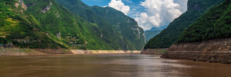 Victoria_Isabella_header_yangtze.jpg