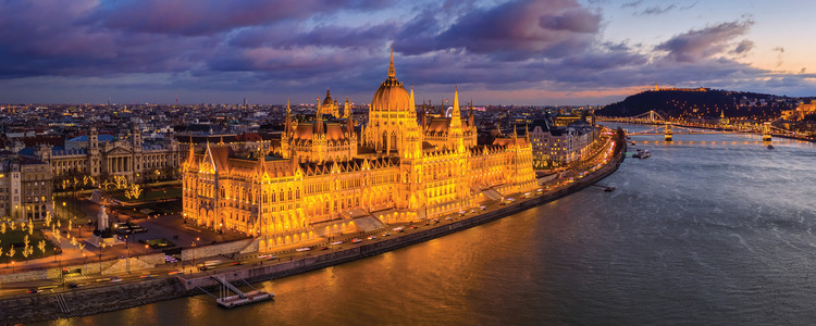 Christmastime from Budapest to Vienna