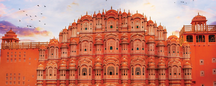 Icons of India: The Taj, Tigers & Beyond with Varanasi