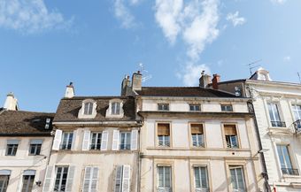 Saone-river profile_image gallery_Beaune_houses.jpg