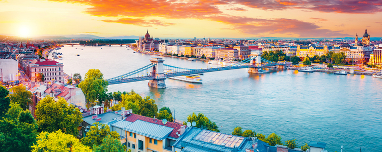 Danube Symphony with 1 Night in Budapest (Eastbound)