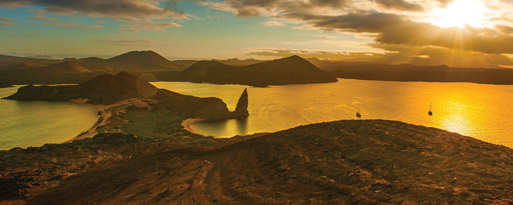 Independent Galapagos cruise aboard the Galápagos Legend with Ecuador's Amazon