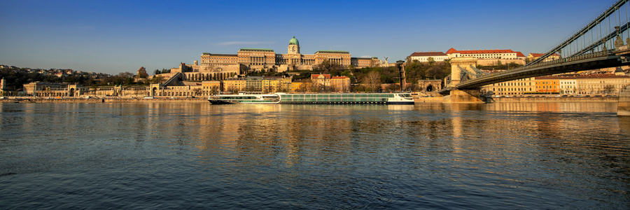 Budapest-Danube-Hero-Ship.png