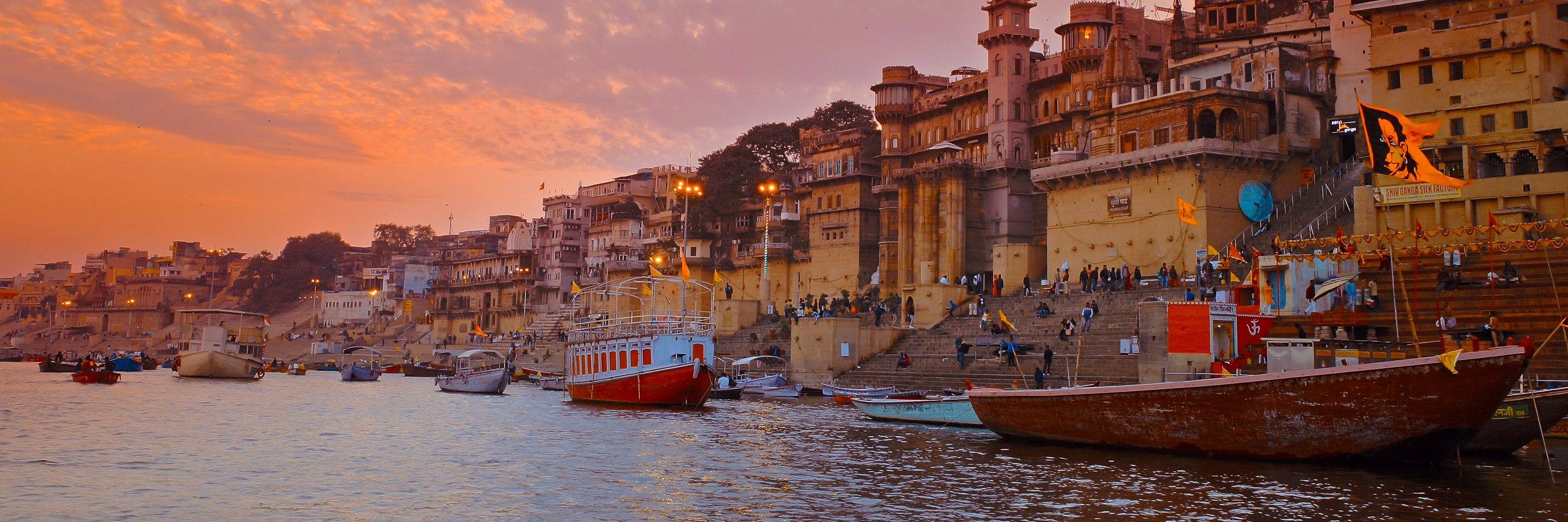 Affordable Tour in India: Delhi, Mumbai More Cosmos