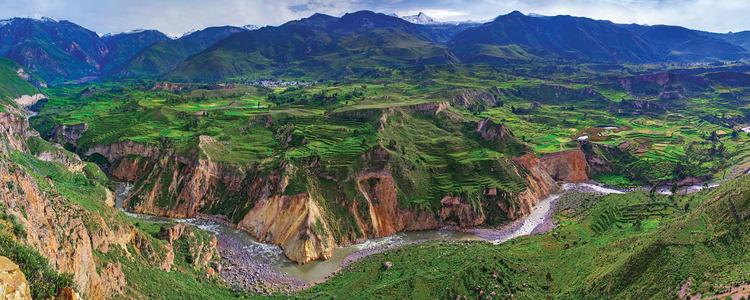 Peru Splendors with Peru's Amazon, Arequipa & Colca Canyon