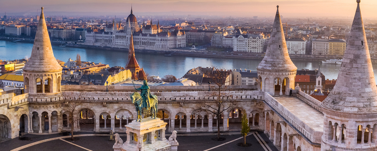 Festive Season on the Blue Danube Discovery with 2 Nights in Budapest and 2 Nights in Prague