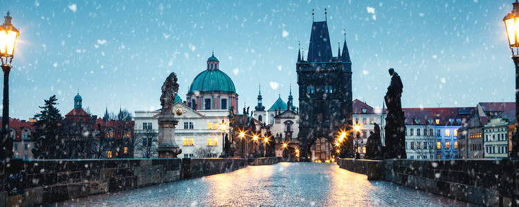 Festive Season on the Blue Danube Discovery with 2 Nights in Prague 