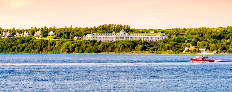 Mackinac Island & the Great Lakes