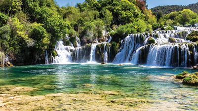 Save $1,000 (USD) per couple on select 2026 Globus Tours Worldwide*